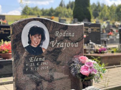 Barevná fotografie ze skla na hrob