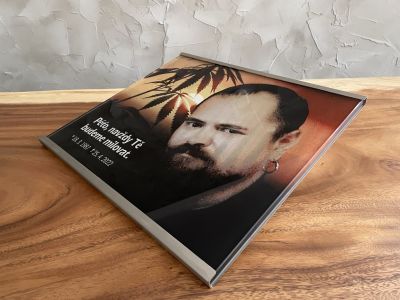 Fotografie na hrob ve stojánku