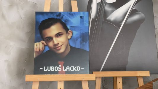 Skleněná fotografie na hrob
