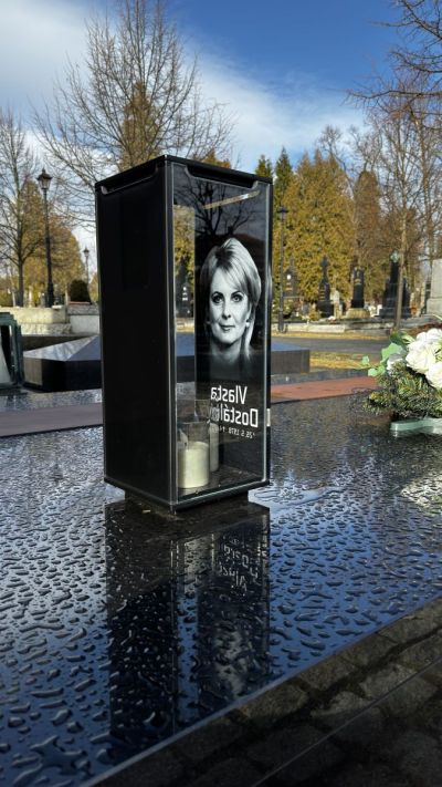 lucerna s tváří XL