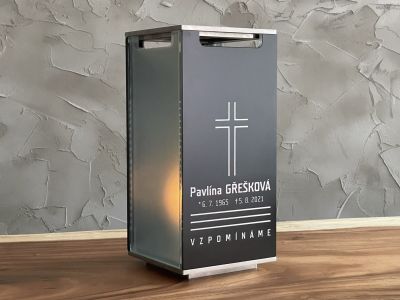 lucerna s tváří nerezovém provedení s matným sklem