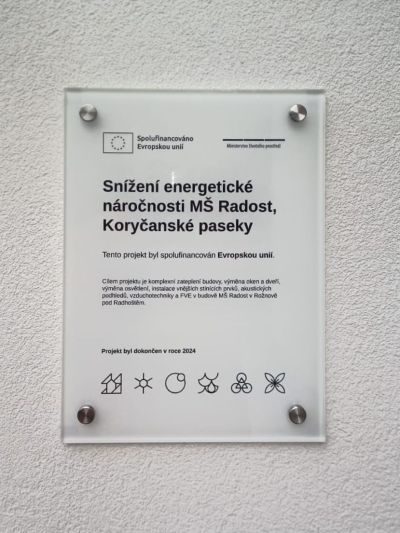 firemní deska ze skla