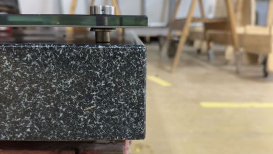 Memorial plaque with point mounts