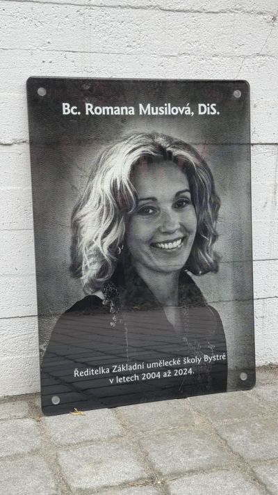 Glass memorial plaque