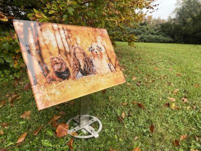 Memorial plaque with a stand